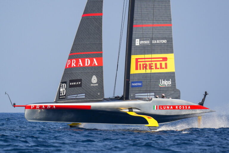 Home 13 America's cup New Napoli 2027